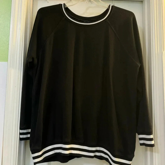 Torrid Long Sleeve Black & White Stripped Sweater - Picture 1 of 7